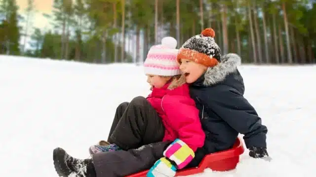 destinos para viajar con niños en invierno