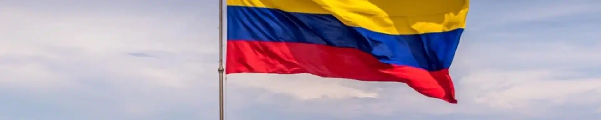con residencia española puedo viajar a colombia