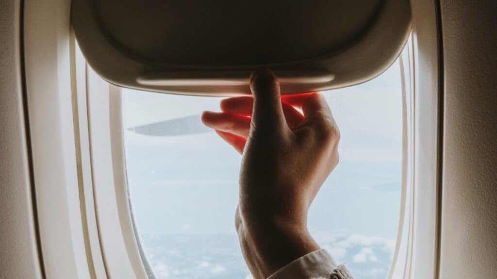 que te puedes llevar en un avión